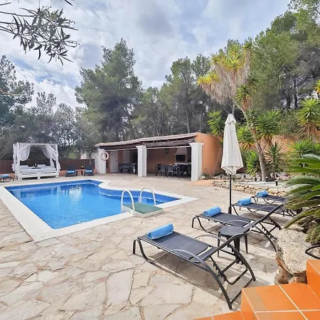 Mercedes Villa