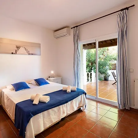 Mercedes Villa