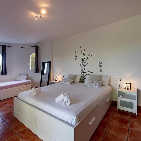 Villa Mercedes *